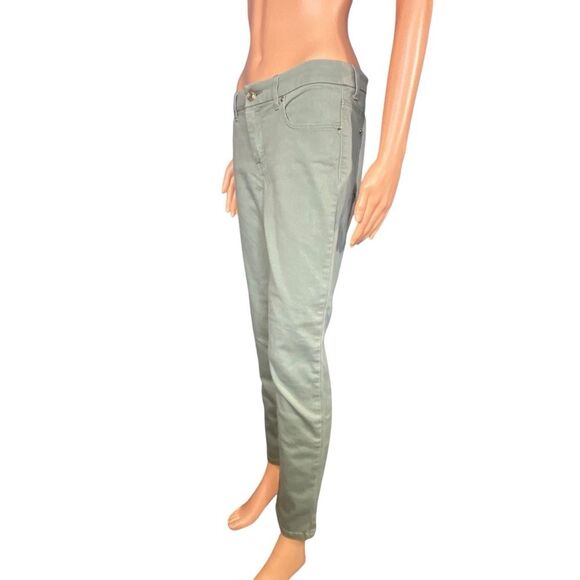 Chicos So Slimming Girlfriend Ankle Pants Sage Green Womens Size 8 Stretchy - Picture 2 of 9